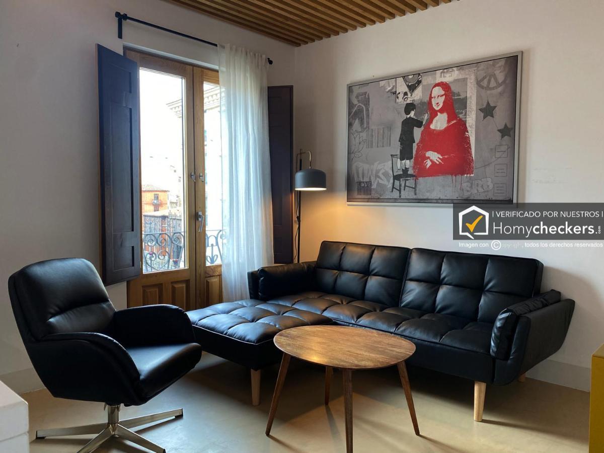 Homyat Poeta Iglesias 2 Apartment